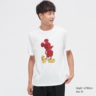 เสื้อยืด UNIQLO MICKEY MOUSE COLLECTION STANDS UT UNIQLO X MICKEY MOUSE สําหรับผู้ชาย