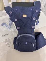 Hip seat carrier 嬰兒孭帶  bebear  3-36months baby 有儲物空間 有坐凳 冇污跡 幾乎全新 孭上身好舒服 唔會恥骨痛