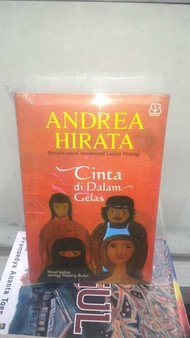 Cinta di dalam gelas dan padang bulan dua judul