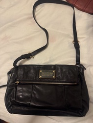 Salad 黑色皮革斜背包lamb leather bag