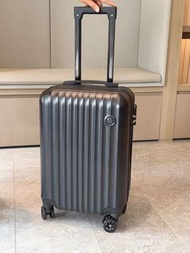 全新 黑色 加厚 行李箱 20吋 20” luggage 耐磨防刮 輕巧pc物料  商務款 順豐/菜鳥站自取 包運費