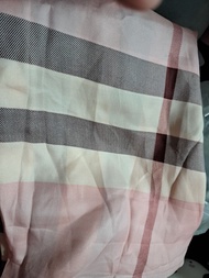 Burberry 絲質絲巾/圍巾