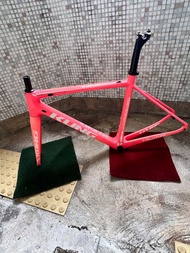 KUNG 公路車 車架 （碳纖維）