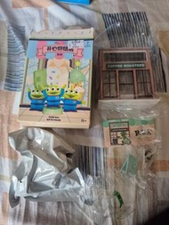 Rex Disney Miniso Toy Story Pixar Coffee Roasters 開心烘焙店系列盲盒公仔玩具咖啡烘焙店迪士尼反斗奇兵玩具總動員盲盒公仔抱抱龍Rex