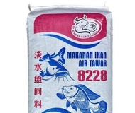 8228 Makanan Ikan Air Tawar / Grower Floating Fish Pellet / Dedak Ikan Kolam (20KG)