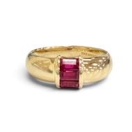 全新 △ TIFFANY&Co. 復古疊戴 3P 紅寶石戒指，750 (YG) 黃金，JP7 號，重 3.92 克，女士款，帶盒子。