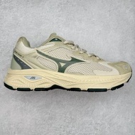 Mizuno Racer S