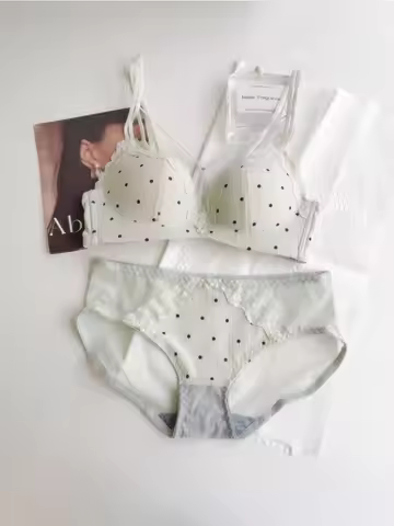 Bestseller Polka Dot Bra Set, Pure Desire Style, Push Up, Side Bulge Control, Anti Droop, Thin Strap