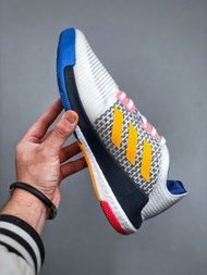 Adidas Crazyflight 運動鞋