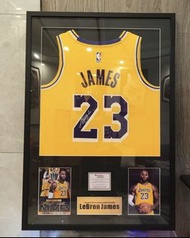 LeBron James 湖人隊簽名球衣連證書展示框 Fanatics Authenticated真品簽名認證