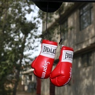 迷你拳击手套汽车挂件车载后视镜装饰圣诞节手套吊坠黑红Mini boxing gloves car pendant car rearview mirror lanqieya59.my20251025