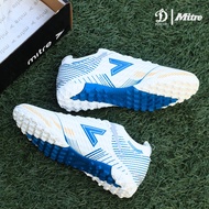 Giày đá bóng sân cỏ nhân tạo mitre MT 230727 Chính hãng Dành Cho Chân Bè To 3 màu thể hiện mạnh mẽ