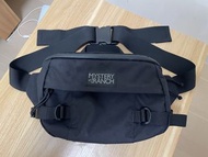 Mystery Ranch 黑腰包