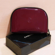 香奈兒Chanel 知性紫紅色 醬紅色 (禮盒款)漆皮奢華拉鍊 專櫃限定贈品 化妝包 手拿包 收納包 盥洗包