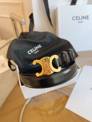 💥現貨💥經典百搭CELINE TRIOMPHE凱旋門金色釦頭亮面小牛皮腰帶 | CELINE Classic TRIOMPHE Gold Buckle Shiny Calfskin Belt|