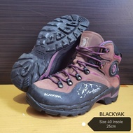 BLACKYAK GORE-TEX MID 40 Hiking Shoes