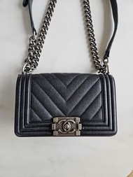 Chanel Boy 20 caviar