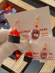 魚仔豉油配三文魚子壽司、耳環、耳夾