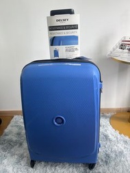 New ： Delsey 30 吋行李箱； Delsey 30 inch luggage 77 x 50 x 29cm 平過網購！