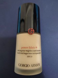Giorgio Armani 粉底