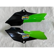 HIJAU KAWASAKI A Pair of Battery Covers Original Ninja 150 SS R Battery Box Covers - 36001-1263-20P 