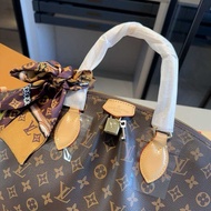 E: Small Size 2 5 * 1 Upper 3 4, Large 8