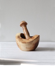 英國Naturally Med手工橄欖木粗曠樹皮大搗藥缽研磨缽/研磨棒組合