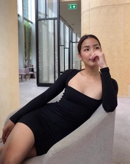 RUSH Official Cassis Mini Dress *พร้อมส่ง* เดรสแขนยาวคอเหลี่ยม