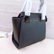 ☜﹉Charles and Keith authentic  sling bag