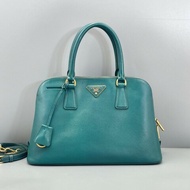 Prada 貝殼包中號湖綠色