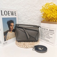 Loewe Puzzle mini 卡其綠 有肩帶