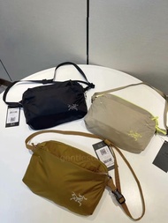 全新🌸 Arcteryx Heliad 單肩斜背包 男女通用 多色可揀