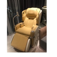 OSIM uLove limited edition massage chair