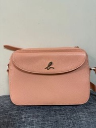 Agnes b 粉色牛皮 肩背包 / 斜背包 / 相機包