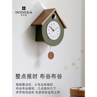 Duodejia Solid Wood Cuckoo Clock Wall Clock Living Room Clock Creative Bird Cuckoo Clock Vintage Pen