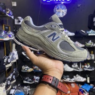 n*w balance 2002r grey Vietnam