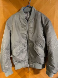 Uniqlo uuuu ma1 外套