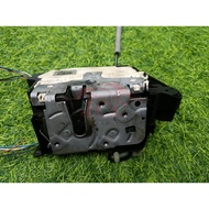 MINI COOPER (R50) 2003 DOOR LOCK (FRONT RIGHT ONLY) A048315  JAPAN USED [2E-3C-D713]