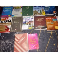 Buku STPM Sem 1 subject KMK, BM, SEJ dan PA.