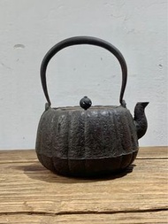 ⭕️京都釜師作岩肌南瓜形老鐵壺1.2L