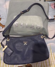 SALAD 藍色皮革斜背包