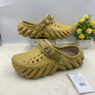 【แบบใหม่ล่าสุด】รองเท้า Crocs classicแบบสวมสำหรับผู้หญิงและผู้ชายงานสวยมากเป็นงานตัดเย็บละเอียดน้ำหนักเบานิ่มใส่สบายเท้าใส่ทนไม่เจ็บเท้าค่ะ ทรงสวยดูดีทันสมัย น้ำหนักเบานิ่มใส่สบาย