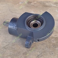 *ชุดประกอบเสร็จ* (เหล็กหล่อ) เสื้อเฟืองดอกจอกสกรูลำเลียง 2 รุ่น DC60 / DC68 / DC70 / DC95 คูโบต้า (K