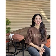 AIMER Logo T-shirt tone on in brown