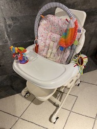 Combi automatic baby bb high chair 電動嬰兒餐搖椅 音樂 自動搖晃 APRICA COMBI STOKKE TRIPP TRAPP new born joy apri