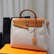 Hermes Herbag31 附贈替換包