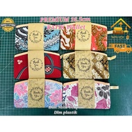 Cenderahati Batik Dompet Zip Bank syiling Saiz 16.5 cm dengan bungkus plastik dengan ucapan terima k