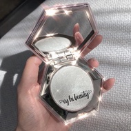 Fenty Beauty Diamond Full Size Catching Light