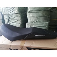SYM VF3i 185 VRX Motor Seat Sportster Seat Assy Tempat Duduk Motor Racing Leather Seat Slip VF3i 185 SYM VRX - Black