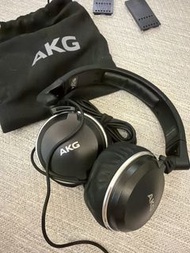 AKG 耳機連收納袋
